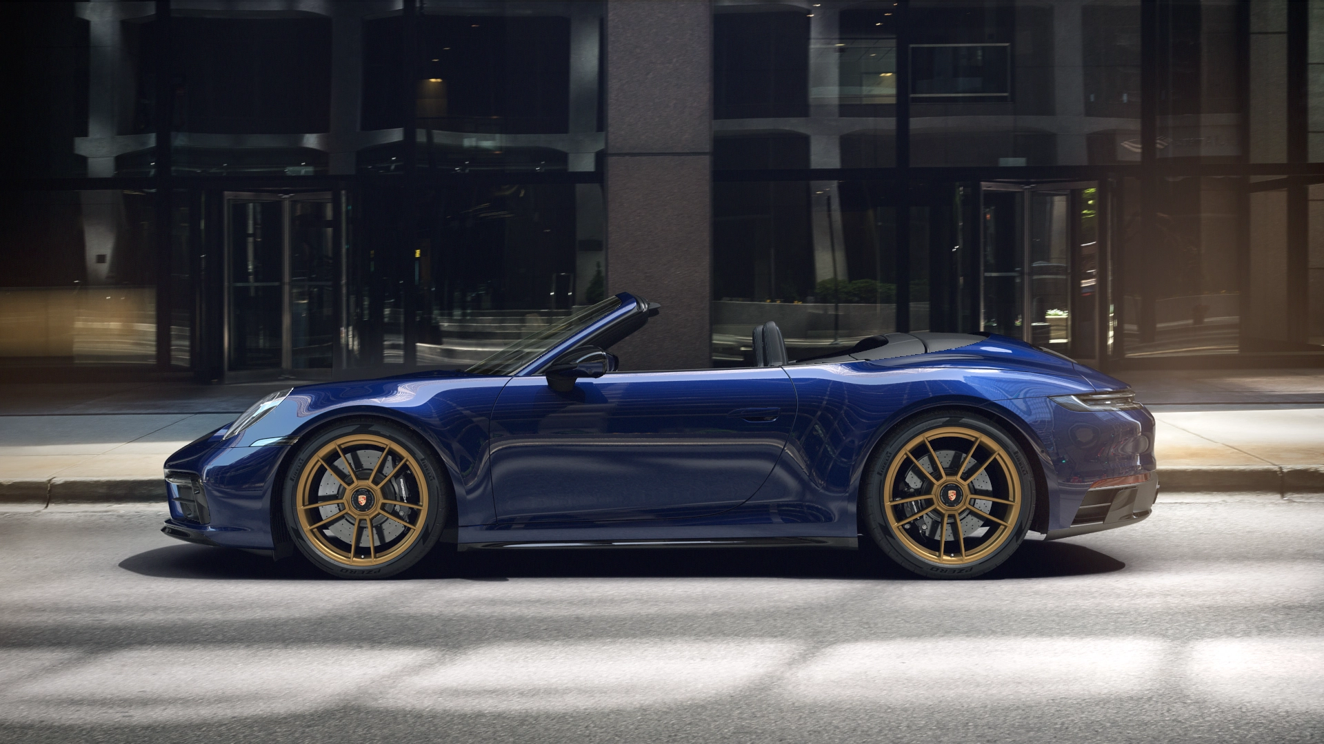 911 Carrera 4 GTS Cabriolet side view