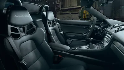 Skats no iekšpuses 718 Spyder RS