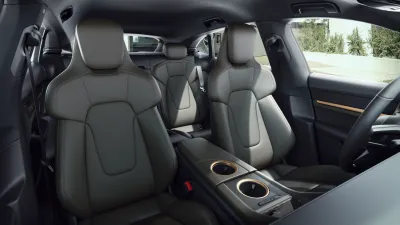 Interior view of Taycan Sport Turismo