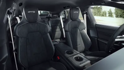 Interior view of Taycan GTS Sport Turismo