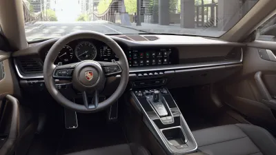 Interior view of 911 Carrera 4S Cabriolet