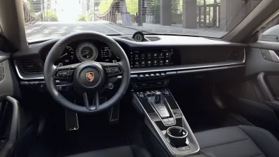 Vista dell'interno di 911 Turbo Cabriolet